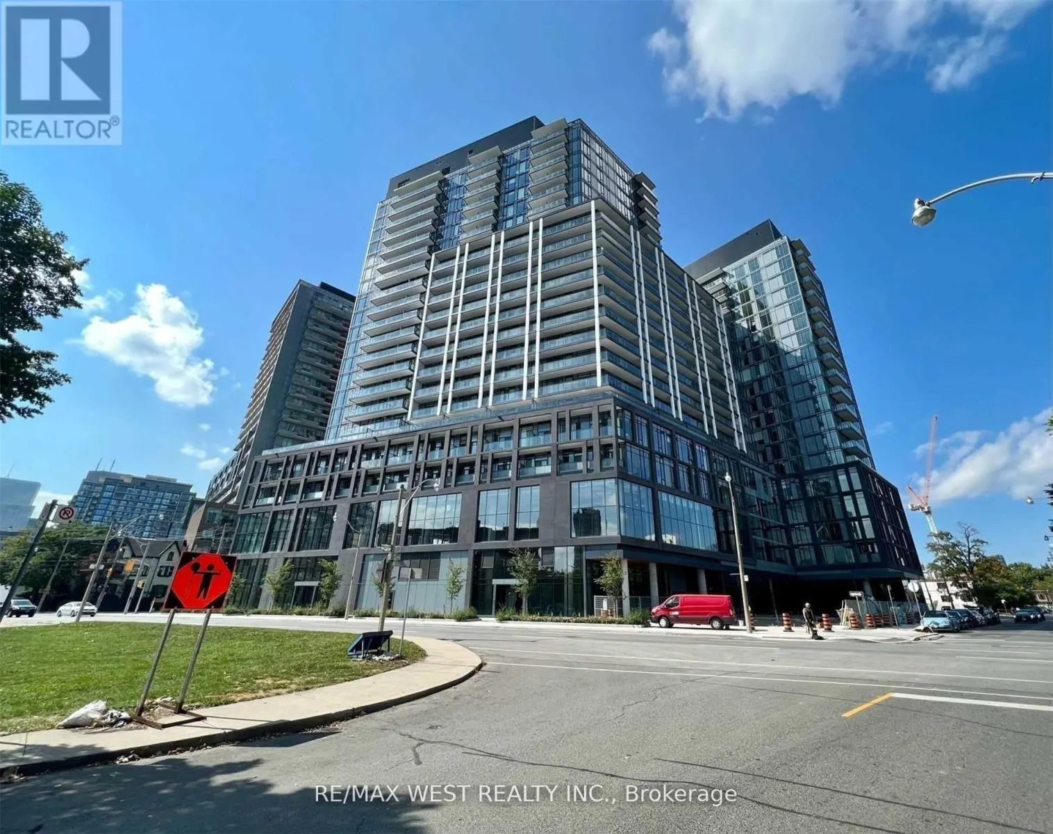 910 - 50 POWER STREET