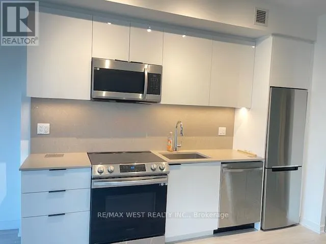910 - 50 POWER STREET