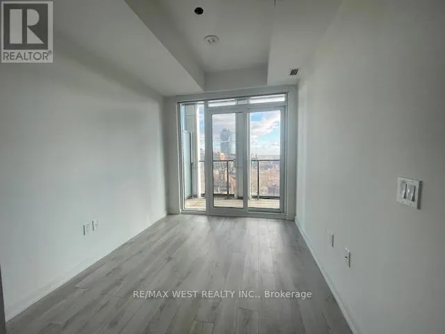 910 - 50 POWER STREET