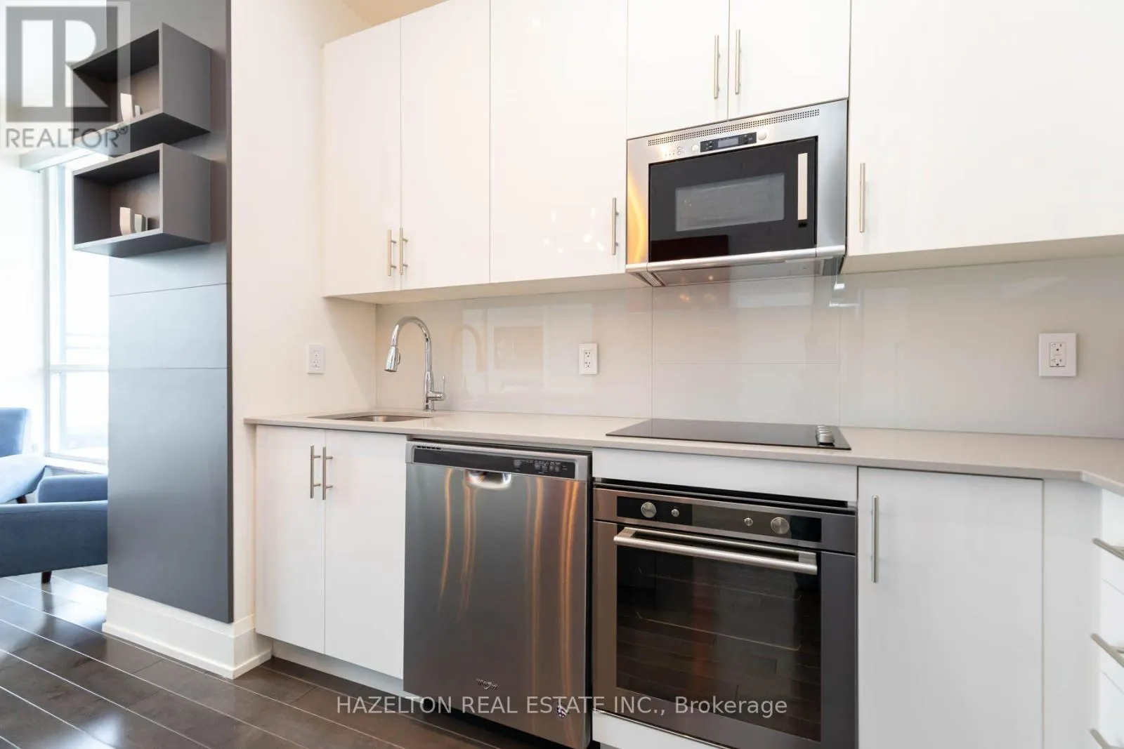PH103 - 460 ADELAIDE STREET E