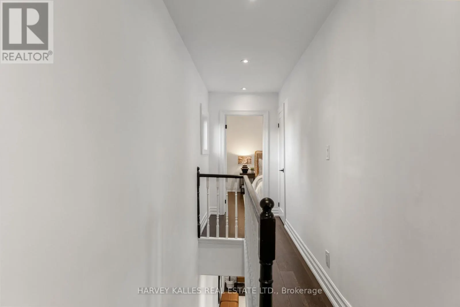 15 MARKHAM STREET