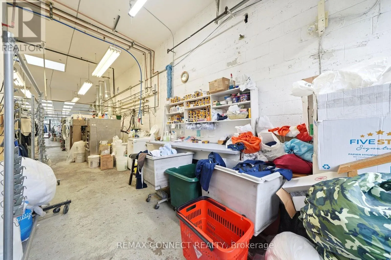 544 QUEEN STREET W