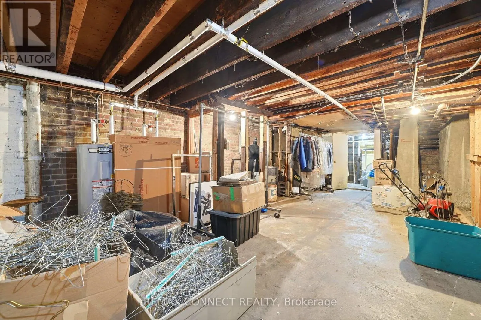 544 QUEEN STREET W