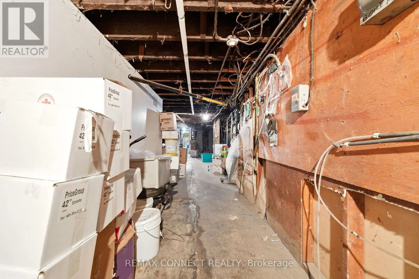 544 QUEEN STREET W