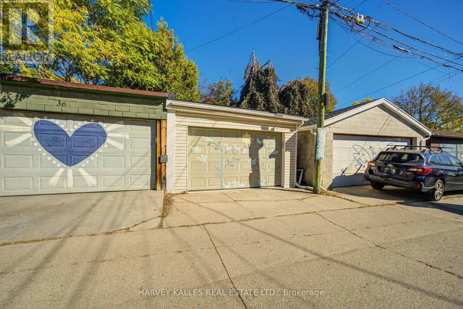 34 KENWOOD AVENUE