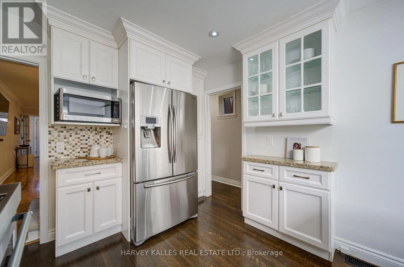 34 KENWOOD AVENUE