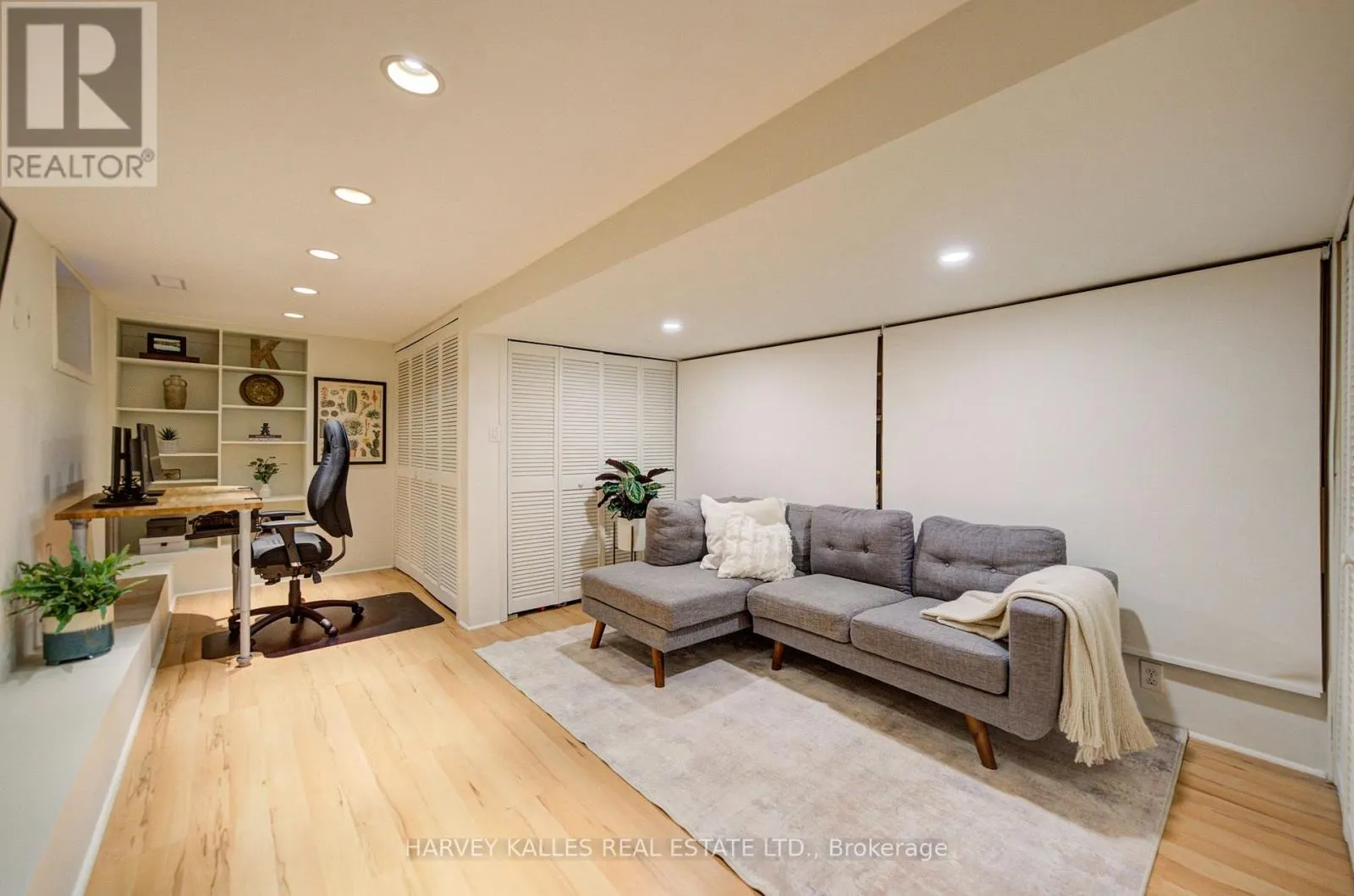 34 KENWOOD AVENUE
