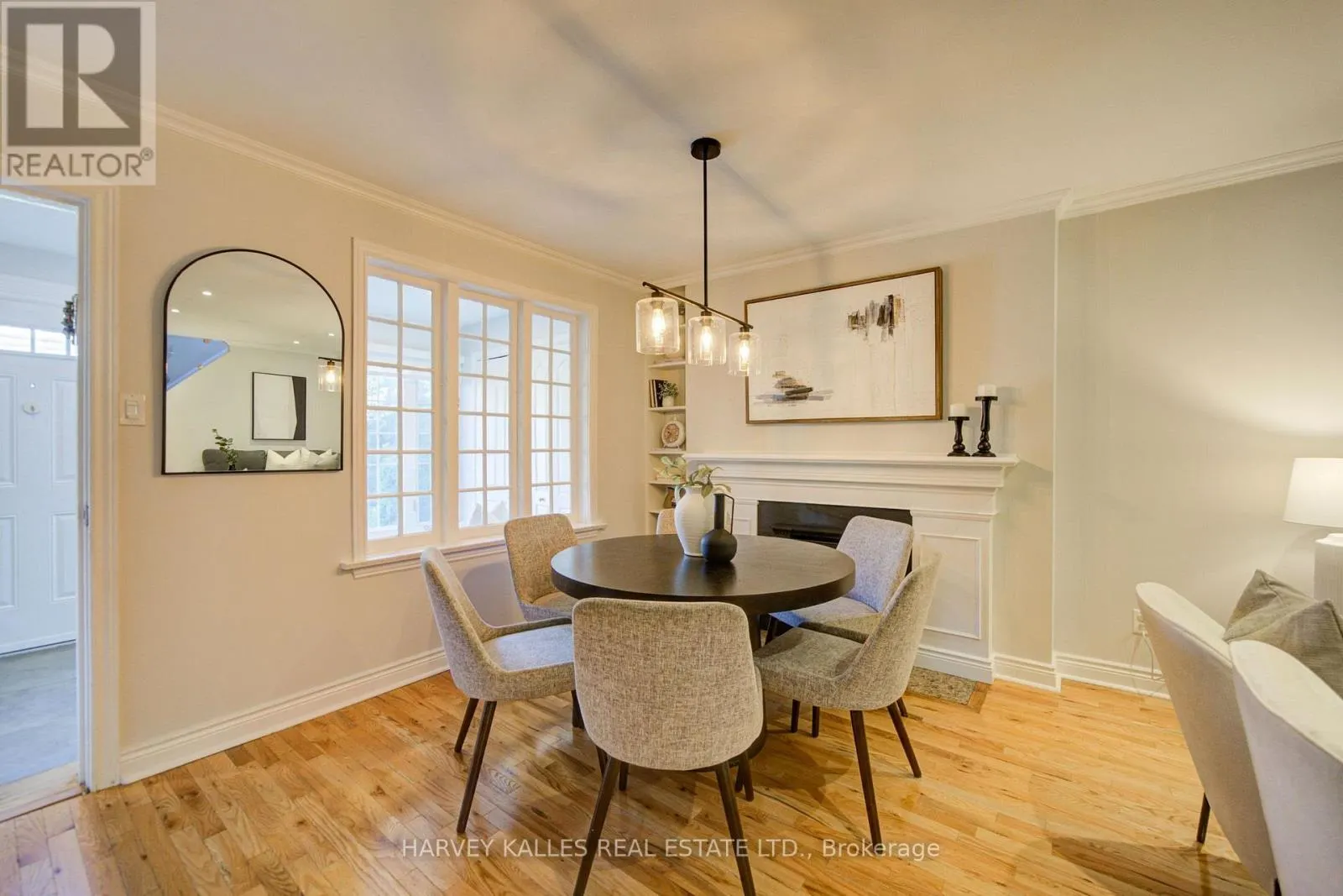 34 KENWOOD AVENUE