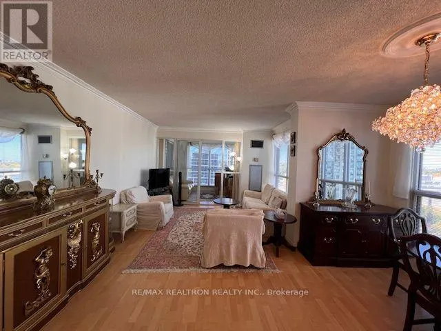 1707 - 18 HOLLYWOOD AVENUE