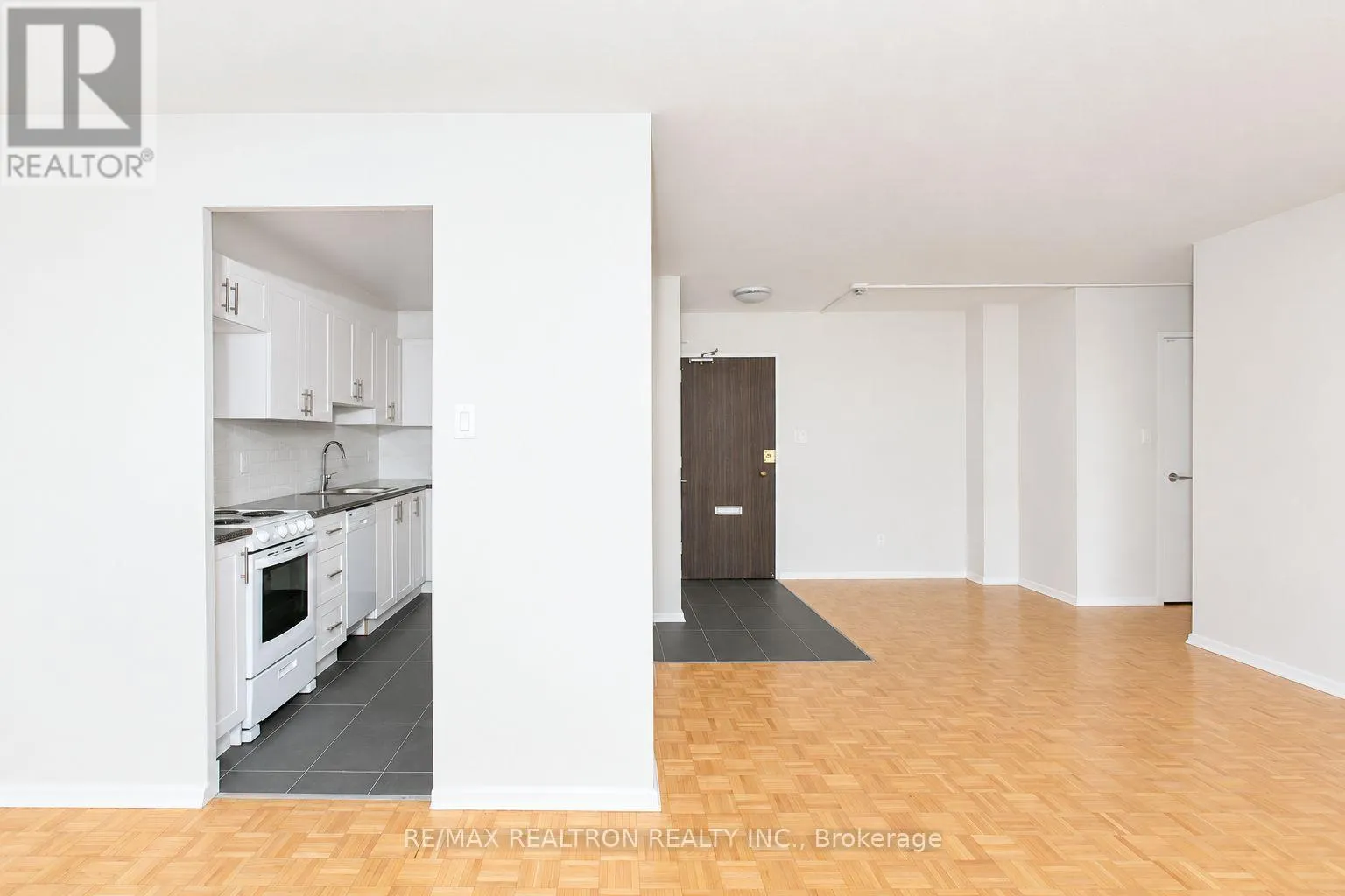 708 - 6200 BATHURST STREET