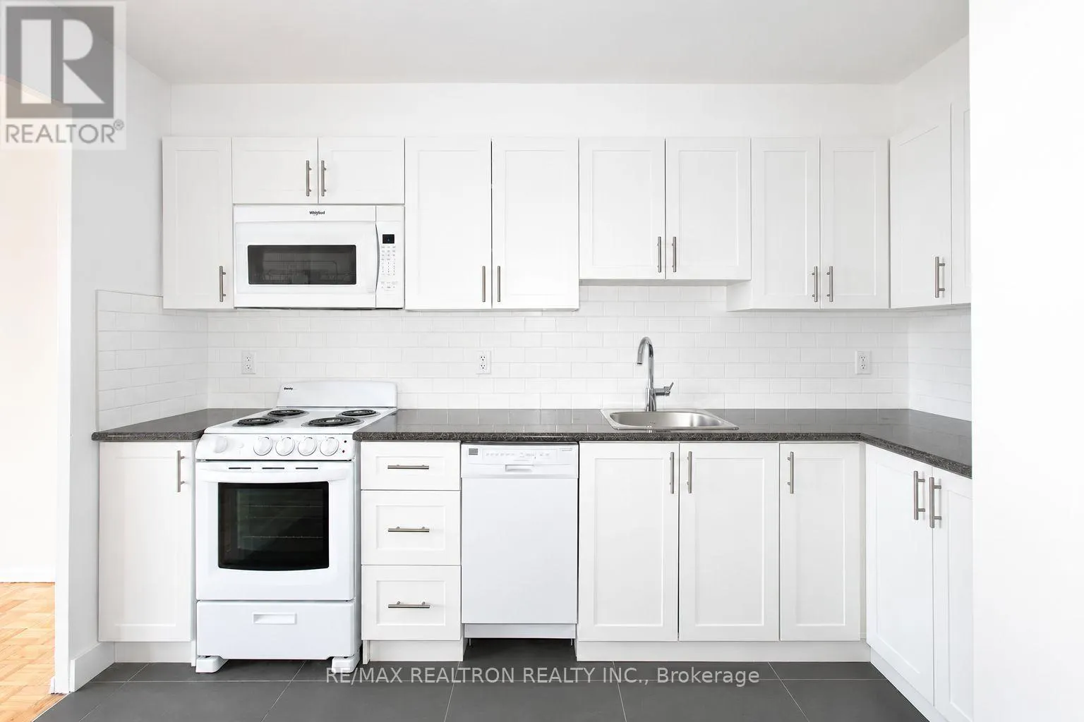 708 - 6200 BATHURST STREET