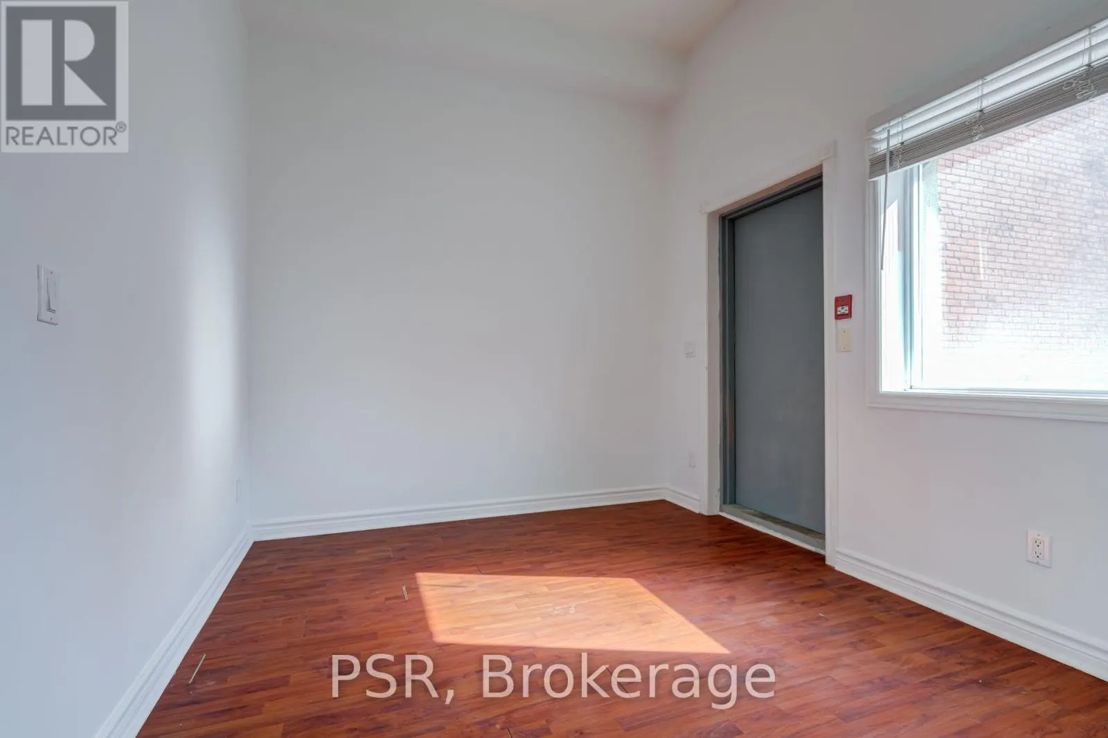 3RD FLOOR - 493 QUEEN STREET W