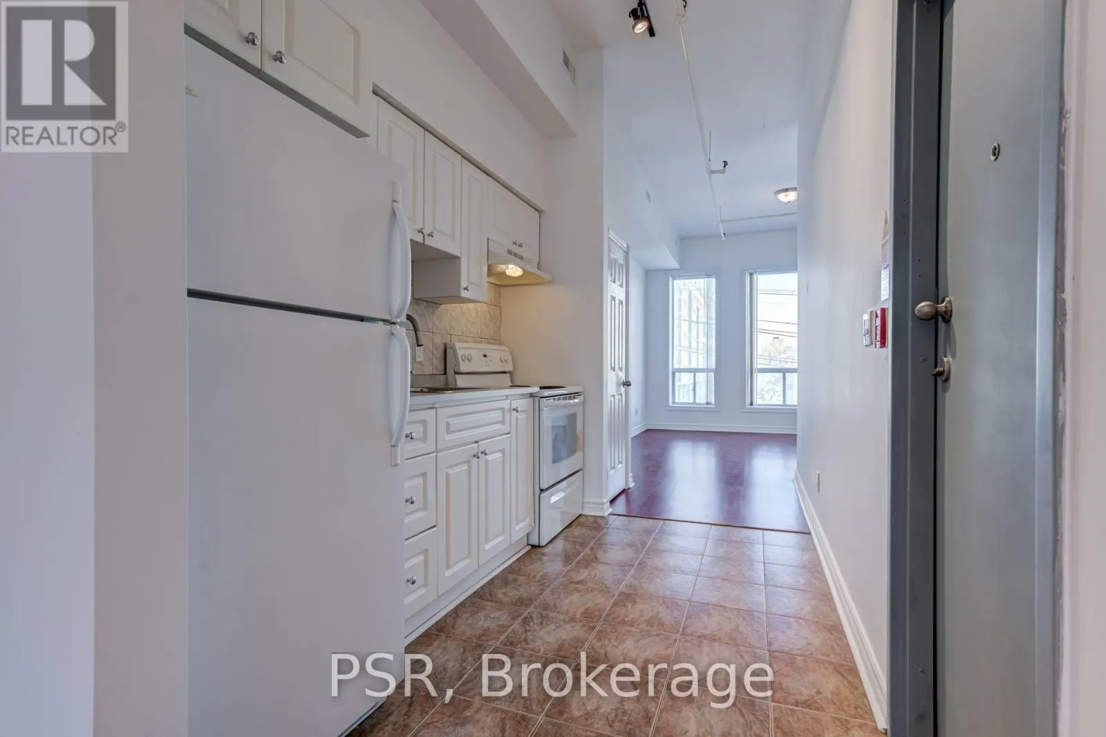 3RD FLOOR - 493 QUEEN STREET W