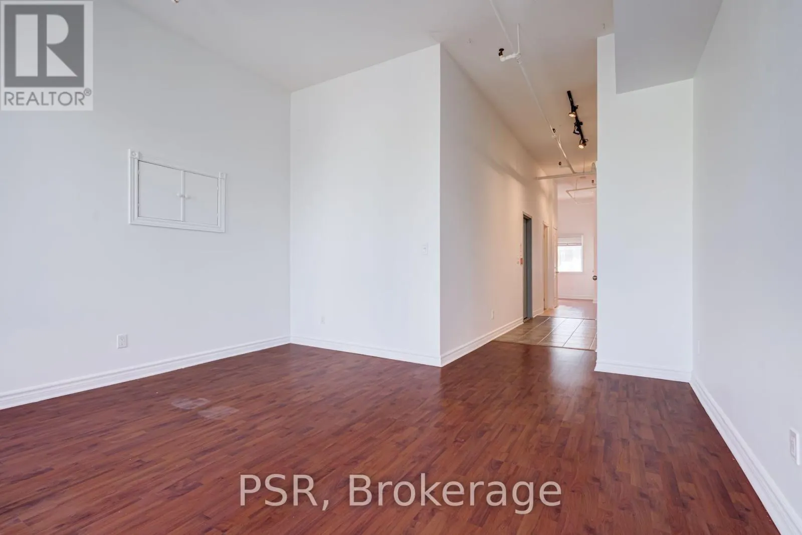3RD FLOOR - 493 QUEEN STREET W