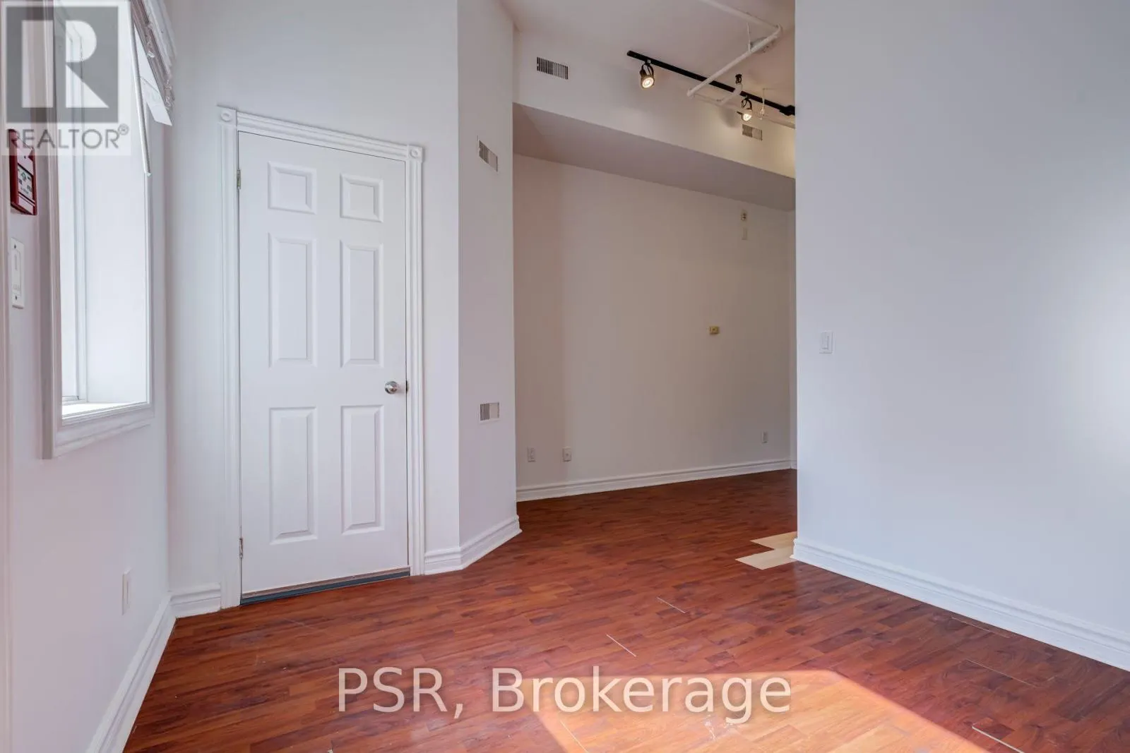 3RD FLOOR - 493 QUEEN STREET W