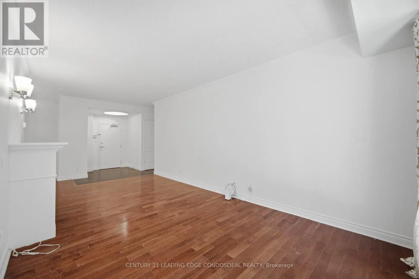 322 - 11 WILLIAM CARSON CRESCENT