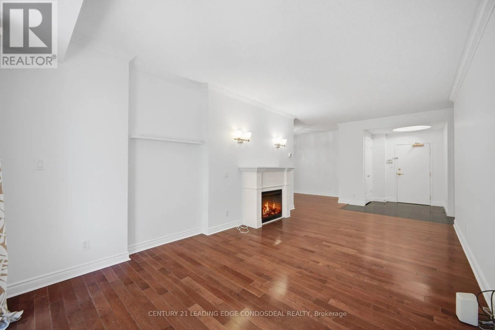 322 - 11 WILLIAM CARSON CRESCENT