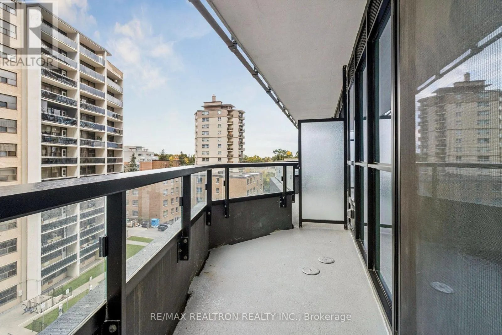 #502N - 120 BROADWAY AVENUE