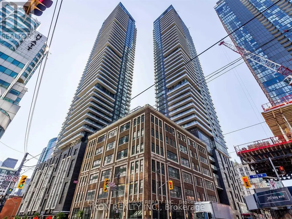 2603 - 125 BLUE JAYS WAY