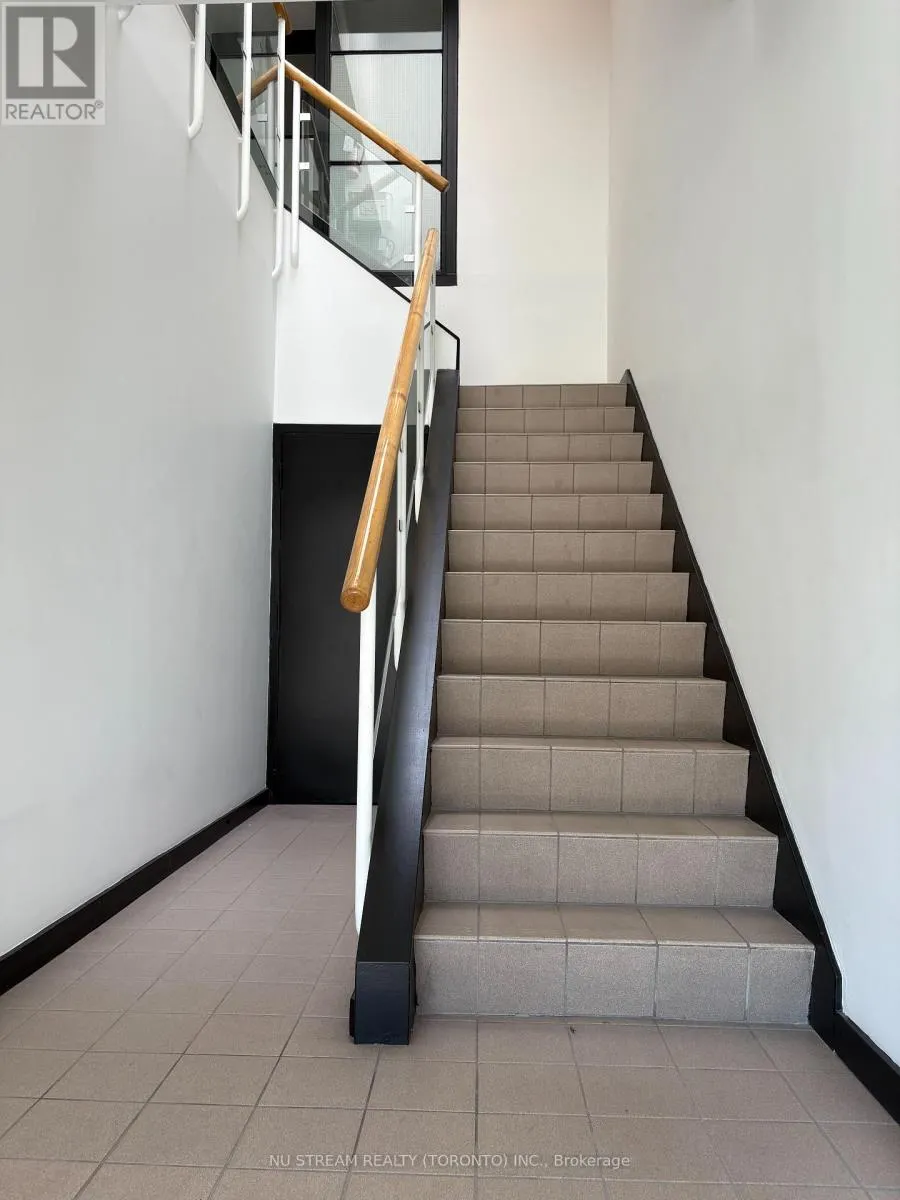 201 - 1110 YONGE STREET