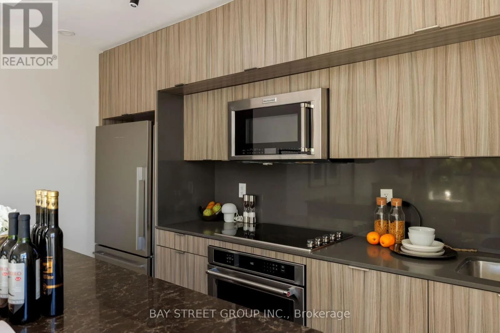 405 - 80 VANAULEY STREET