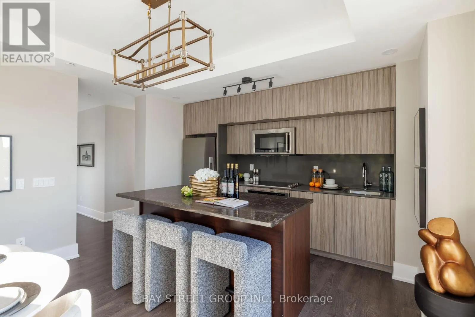 405 - 80 VANAULEY STREET