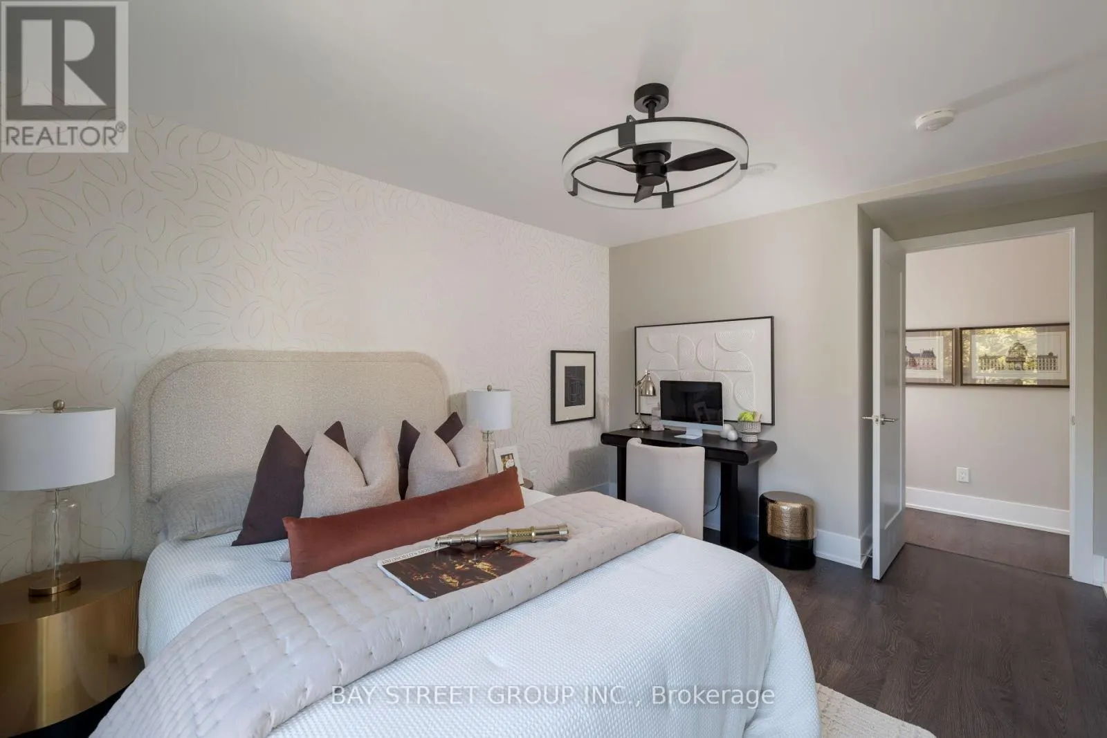 405 - 80 VANAULEY STREET