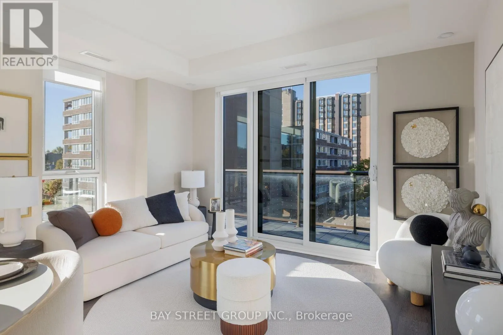 405 - 80 VANAULEY STREET
