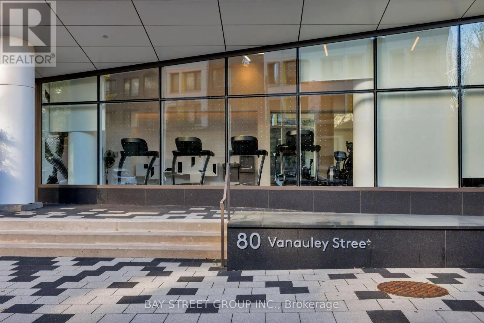 405 - 80 VANAULEY STREET