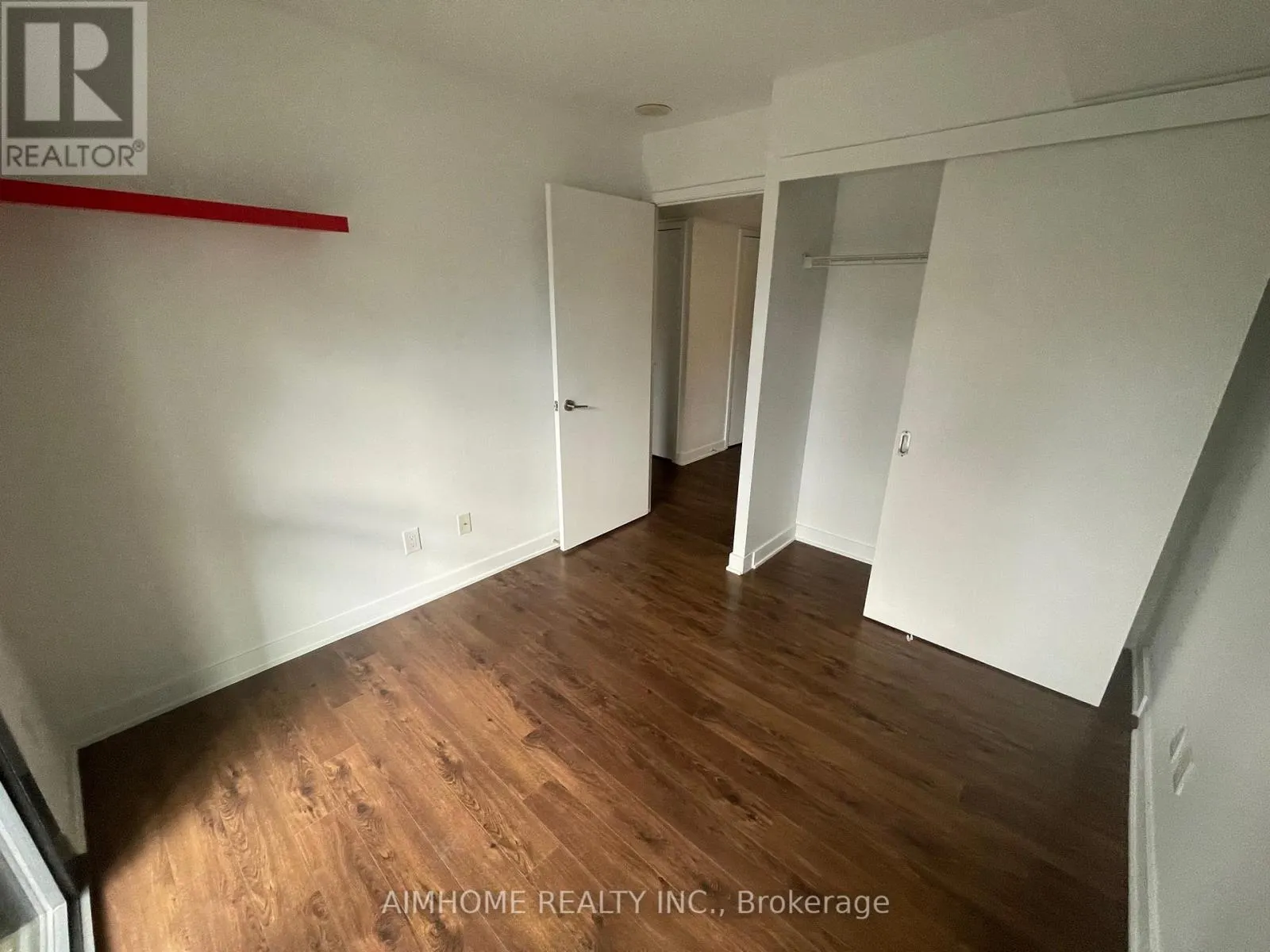 803 - 110 CHARLES STREET E