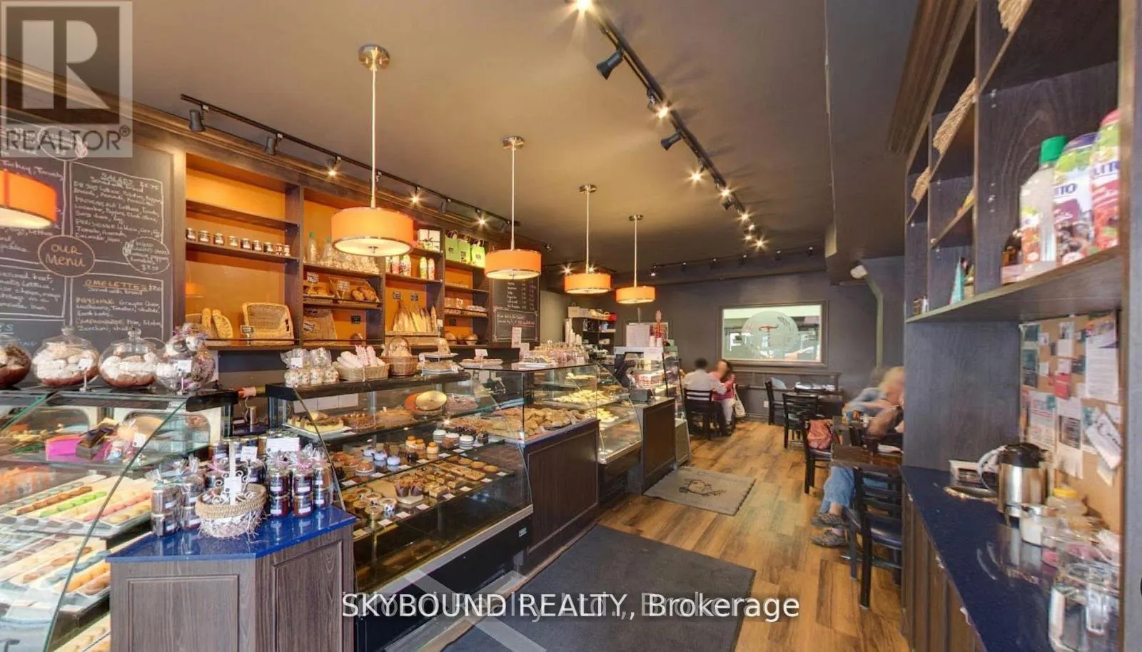RETAIL AND UPPER - 627 MOUNT PLEASANT ROAD