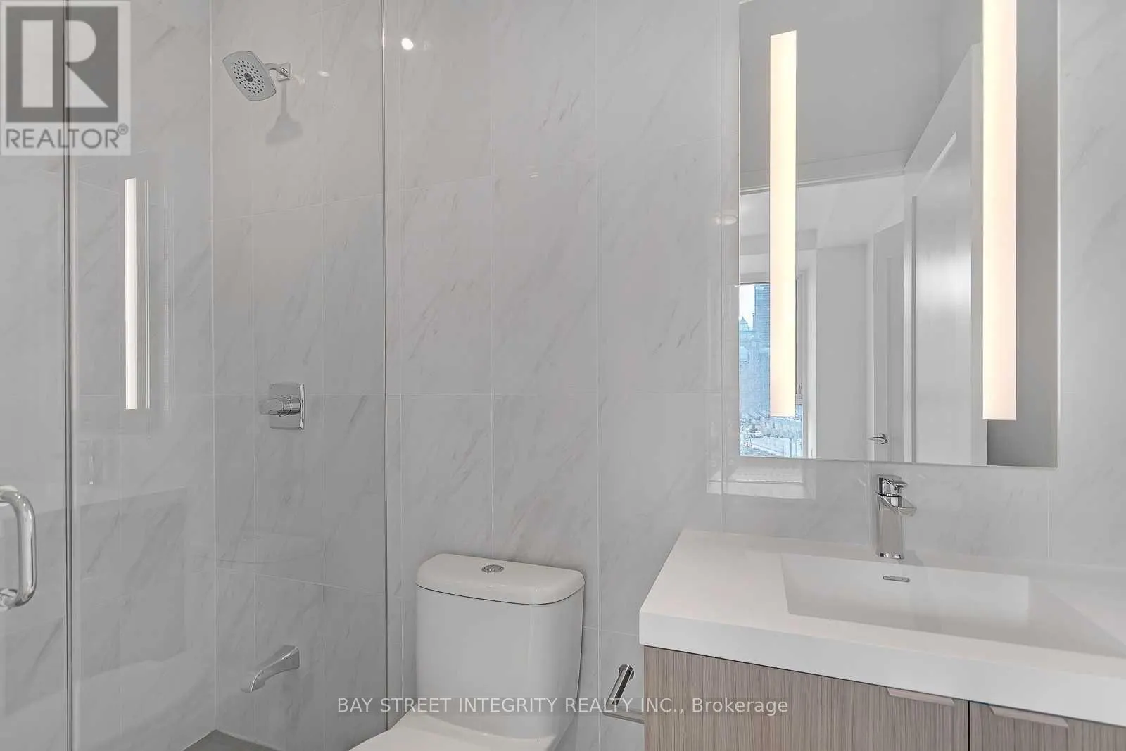 309 - 575 BLOOR STREET E