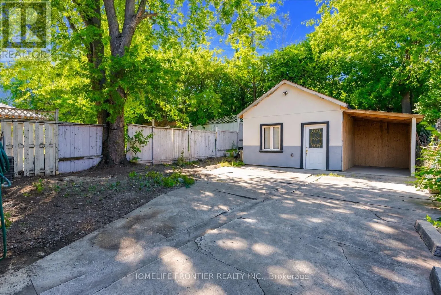 61 SUNDIAL CRESCENT