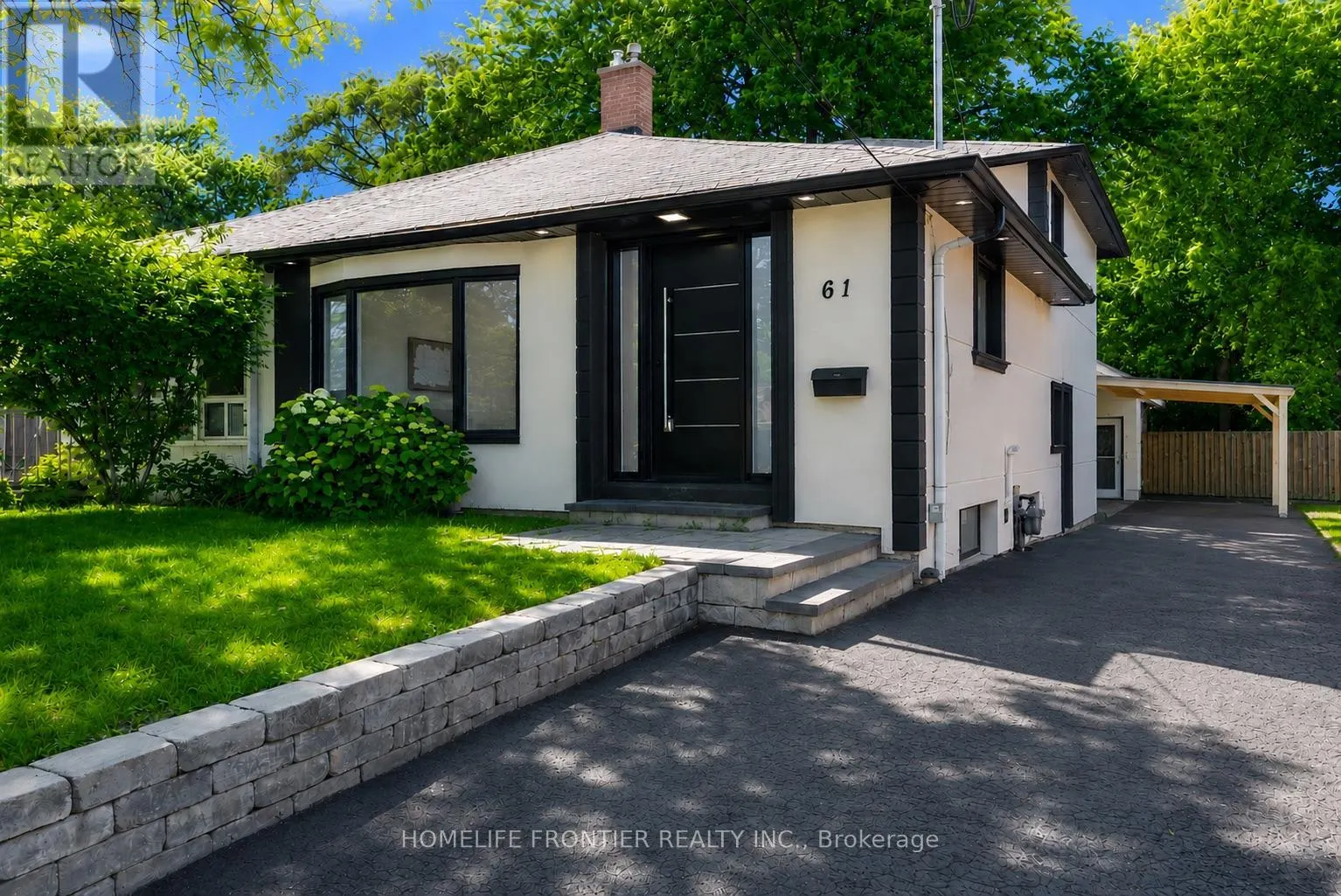 61 SUNDIAL CRESCENT