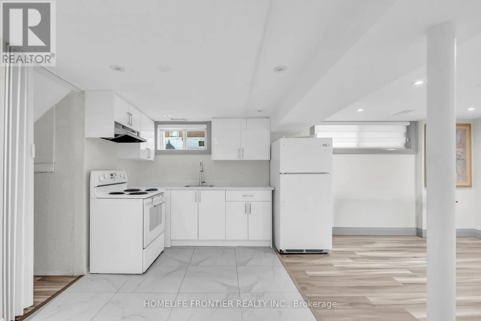 61 SUNDIAL CRESCENT