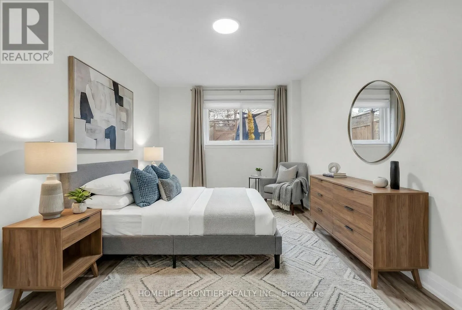 61 SUNDIAL CRESCENT
