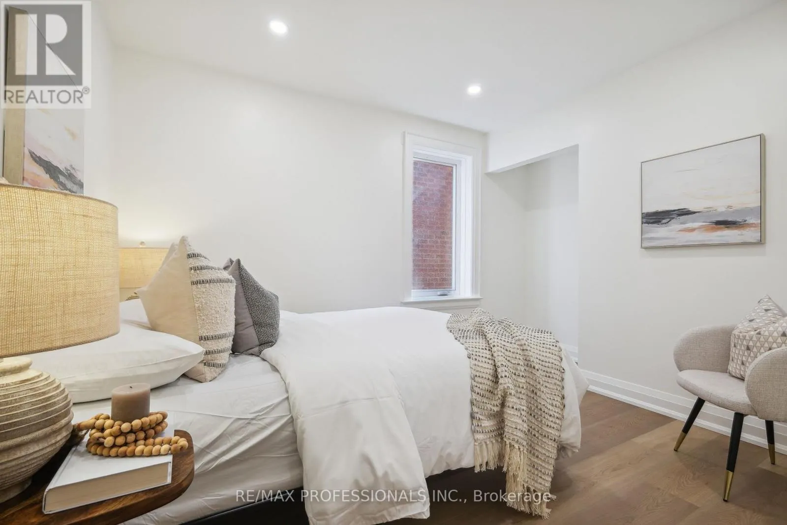 2ND FLR - 134 ARGYLE STREET