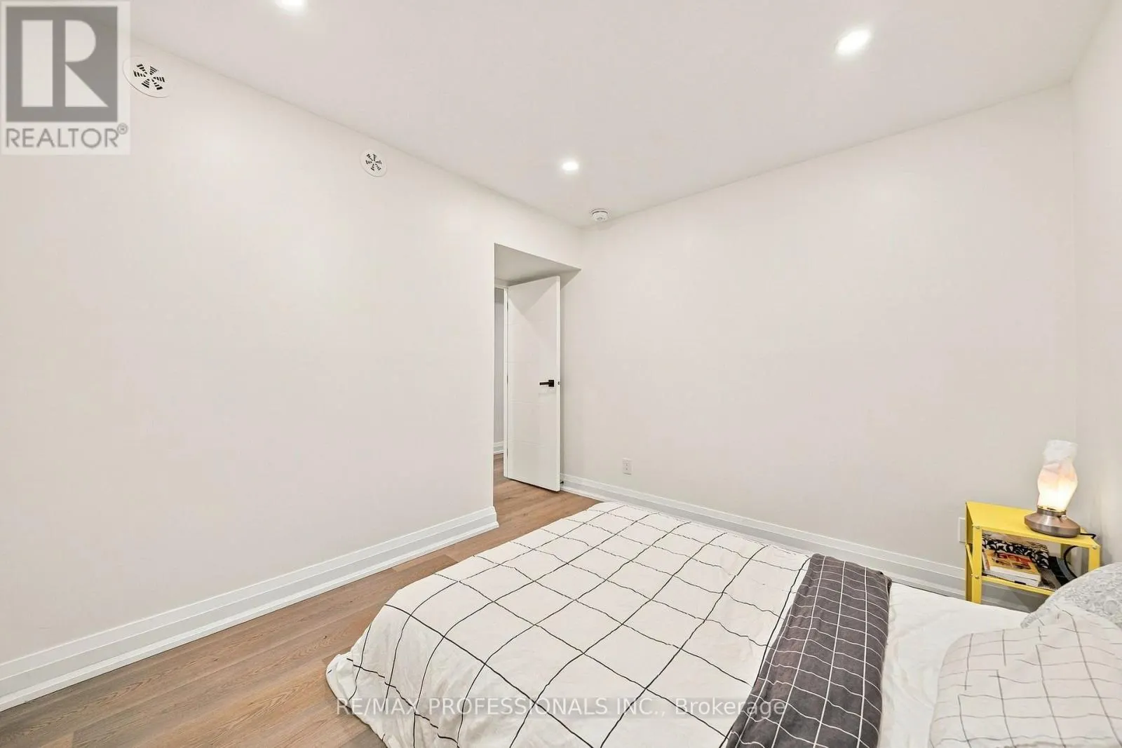 2ND FLR - 134 ARGYLE STREET