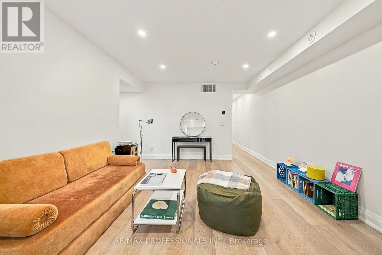 2ND FLR - 134 ARGYLE STREET