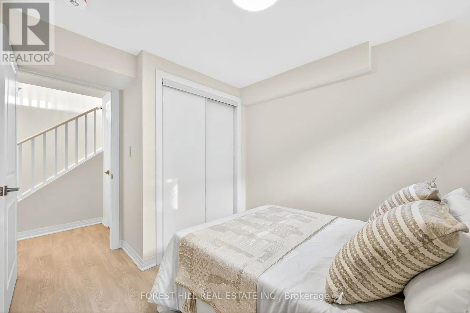 R - GARDEN - 5 HOPPERTON DRIVE