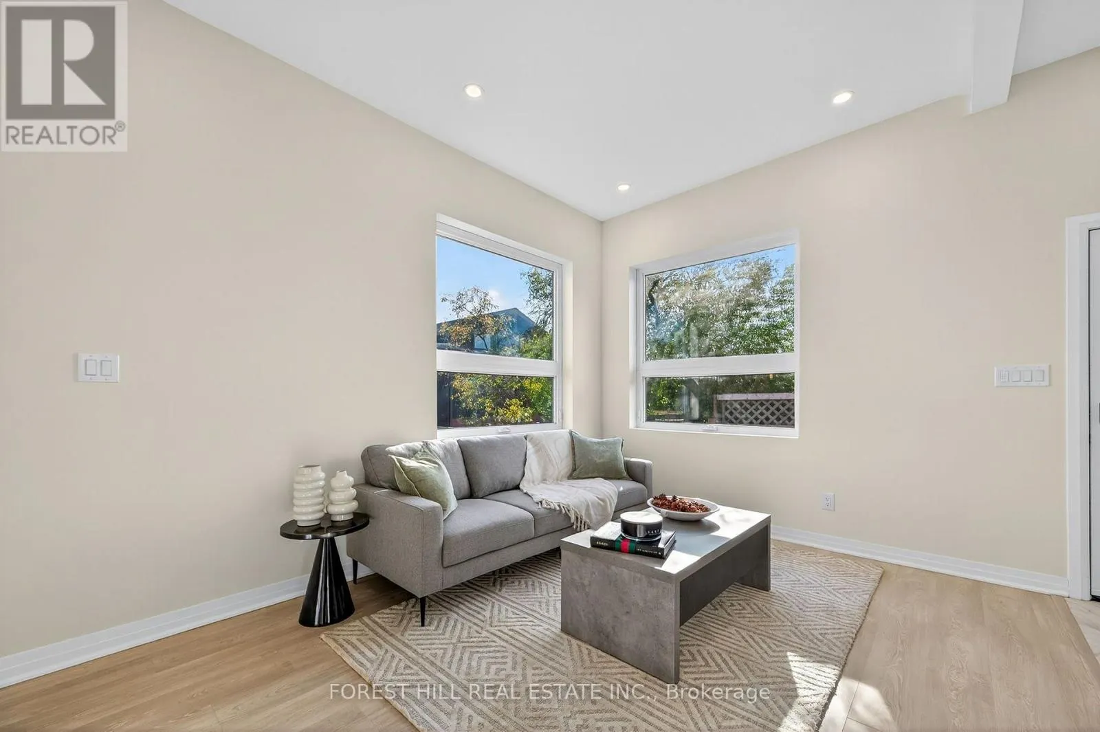 R - GARDEN - 5 HOPPERTON DRIVE