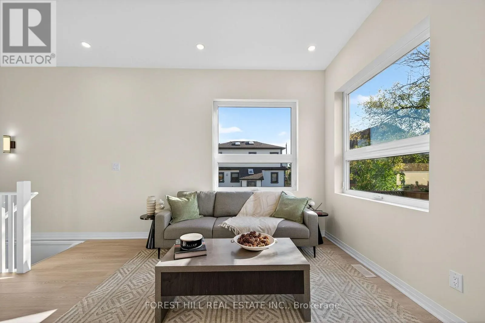 R - GARDEN - 5 HOPPERTON DRIVE
