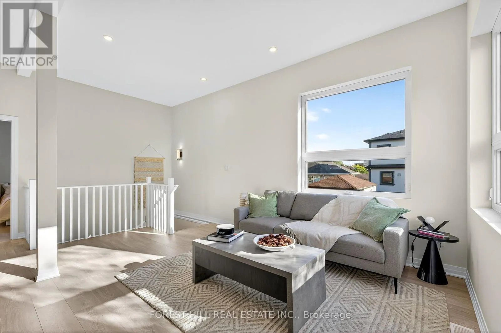 R - GARDEN - 5 HOPPERTON DRIVE