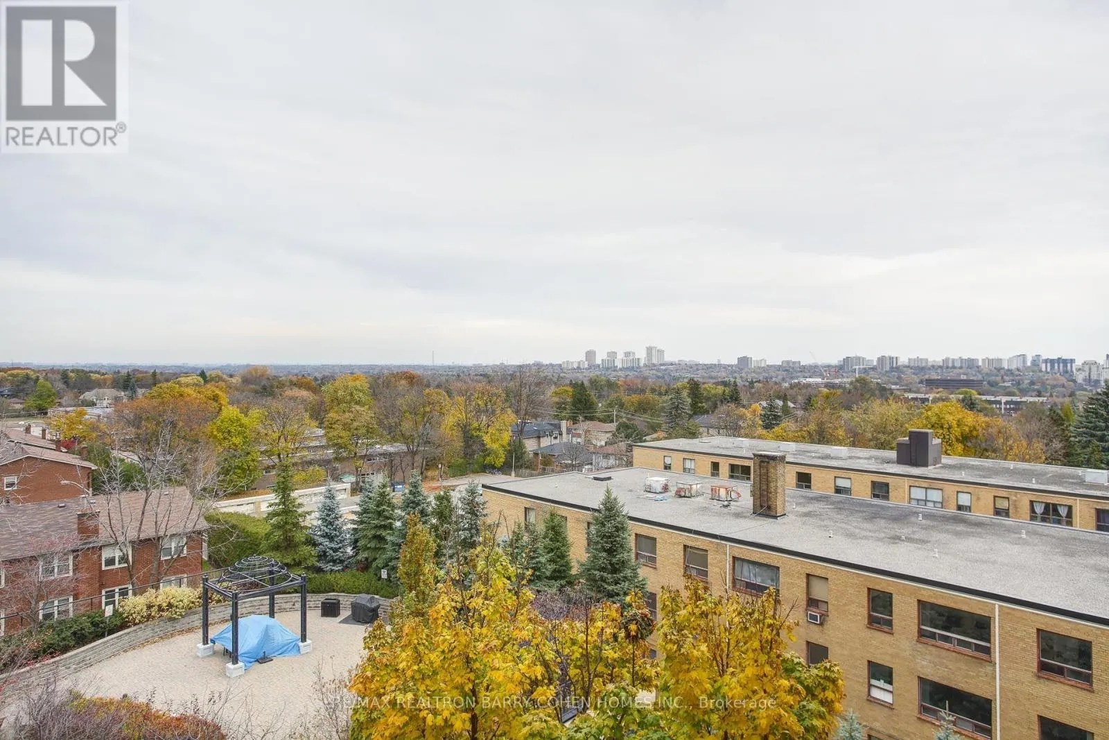 616 - 676 SHEPPARD AVENUE E