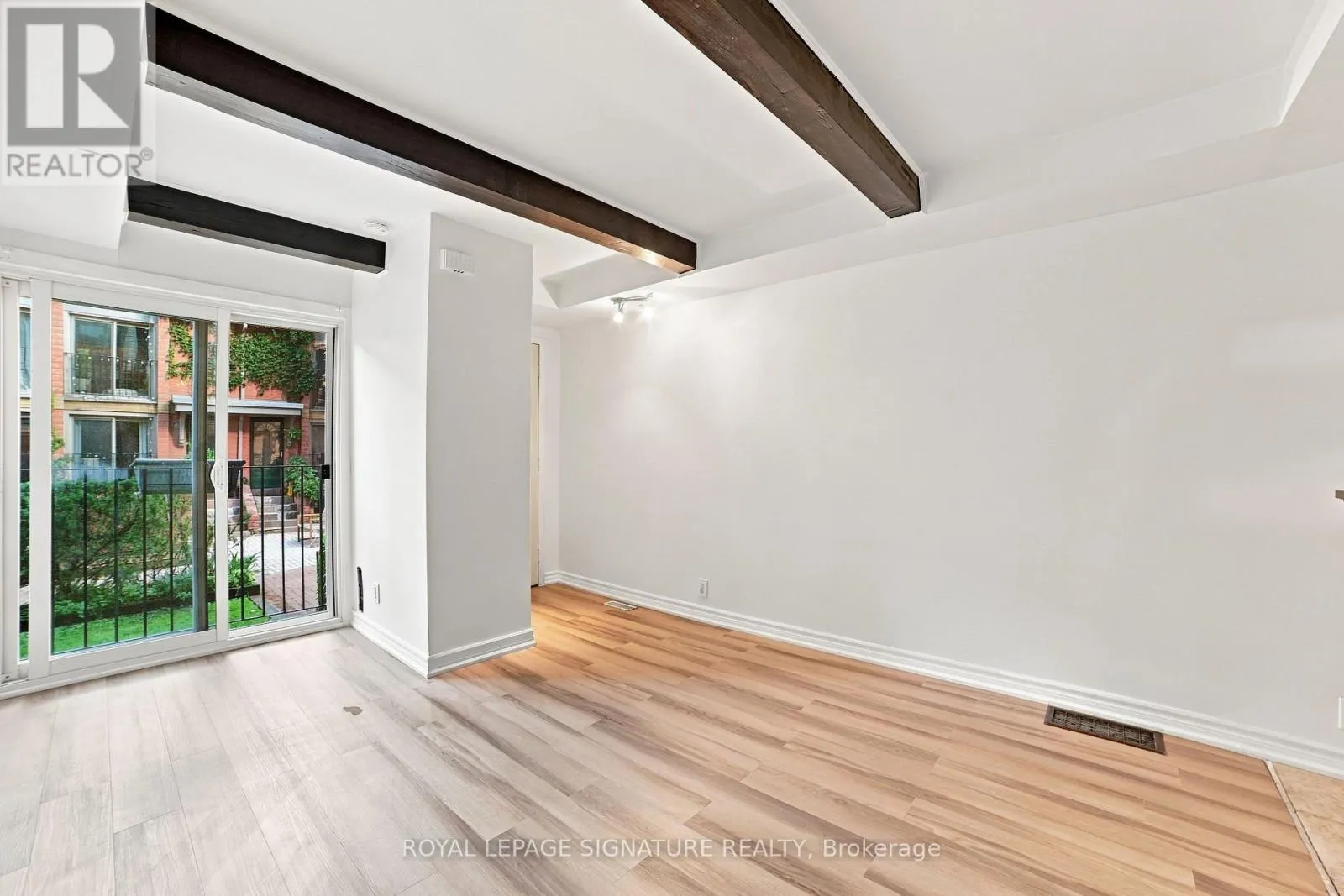 18 - 325 JARVIS STREET