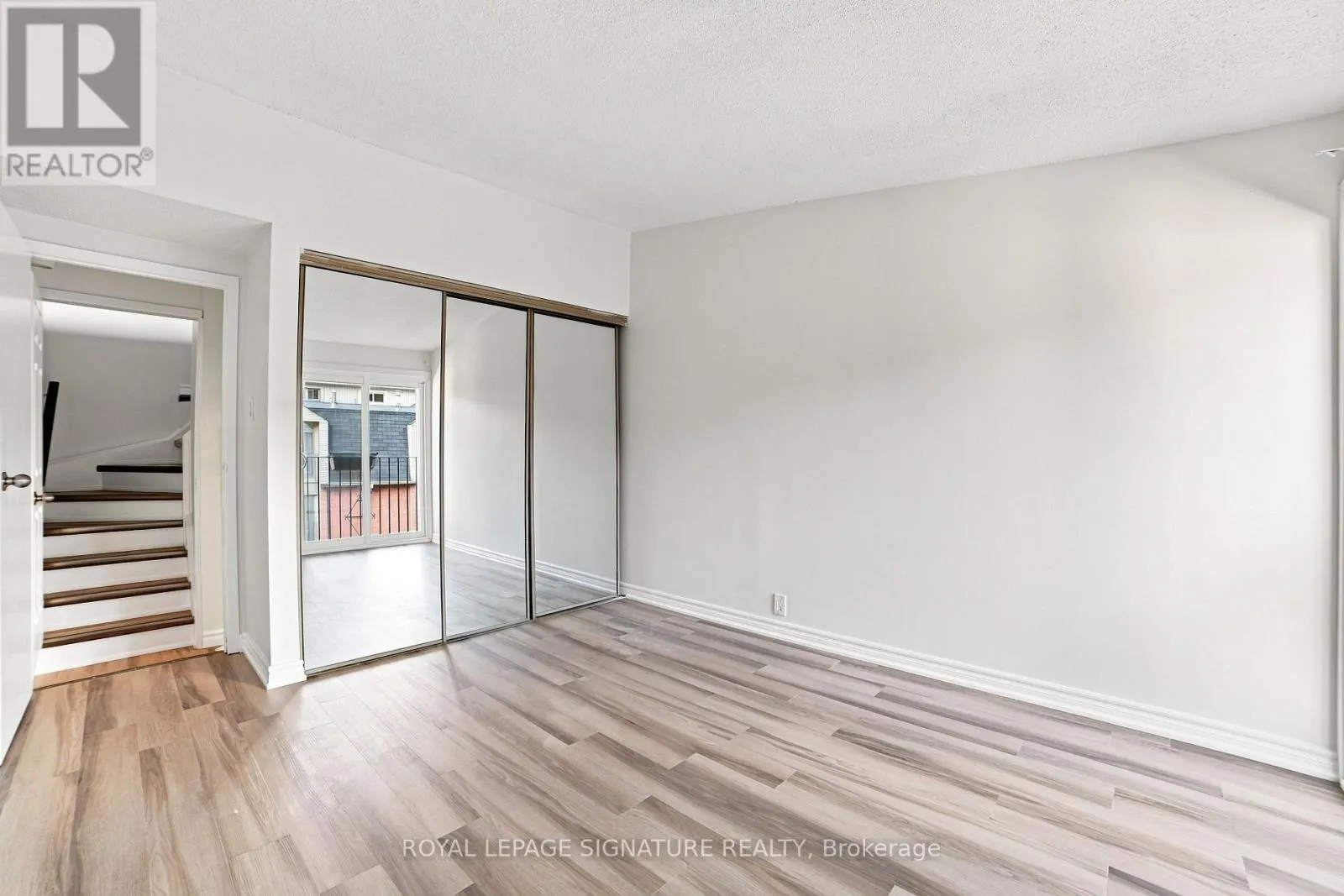 18 - 325 JARVIS STREET