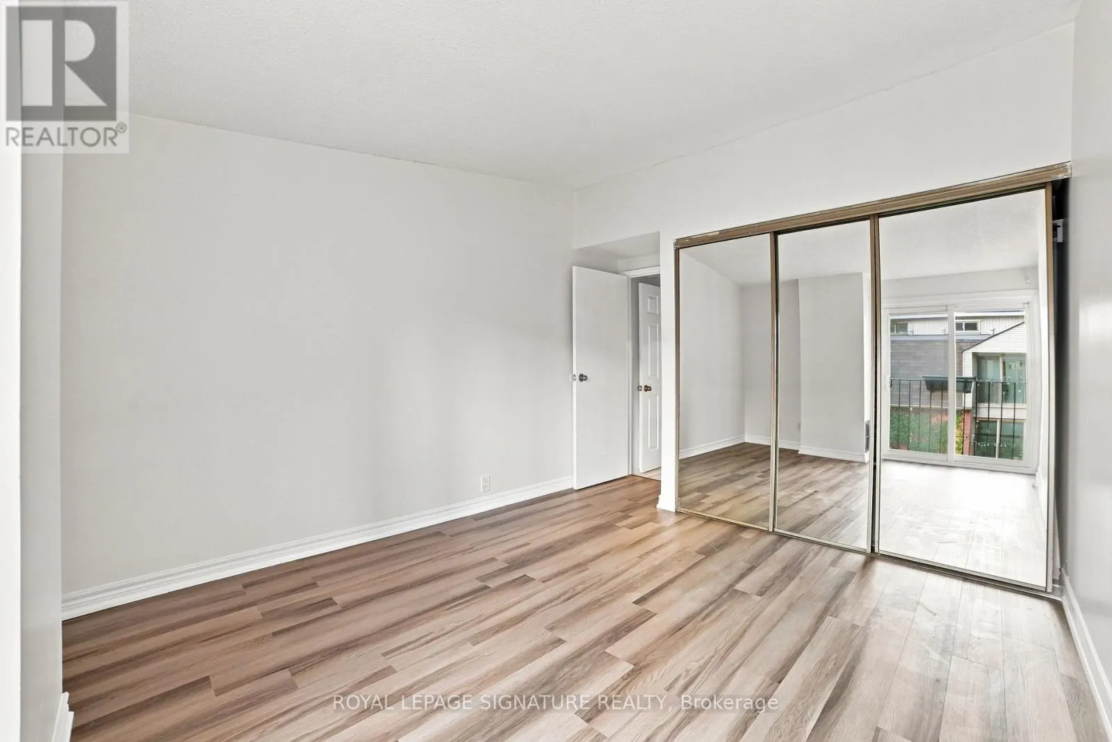 18 - 325 JARVIS STREET