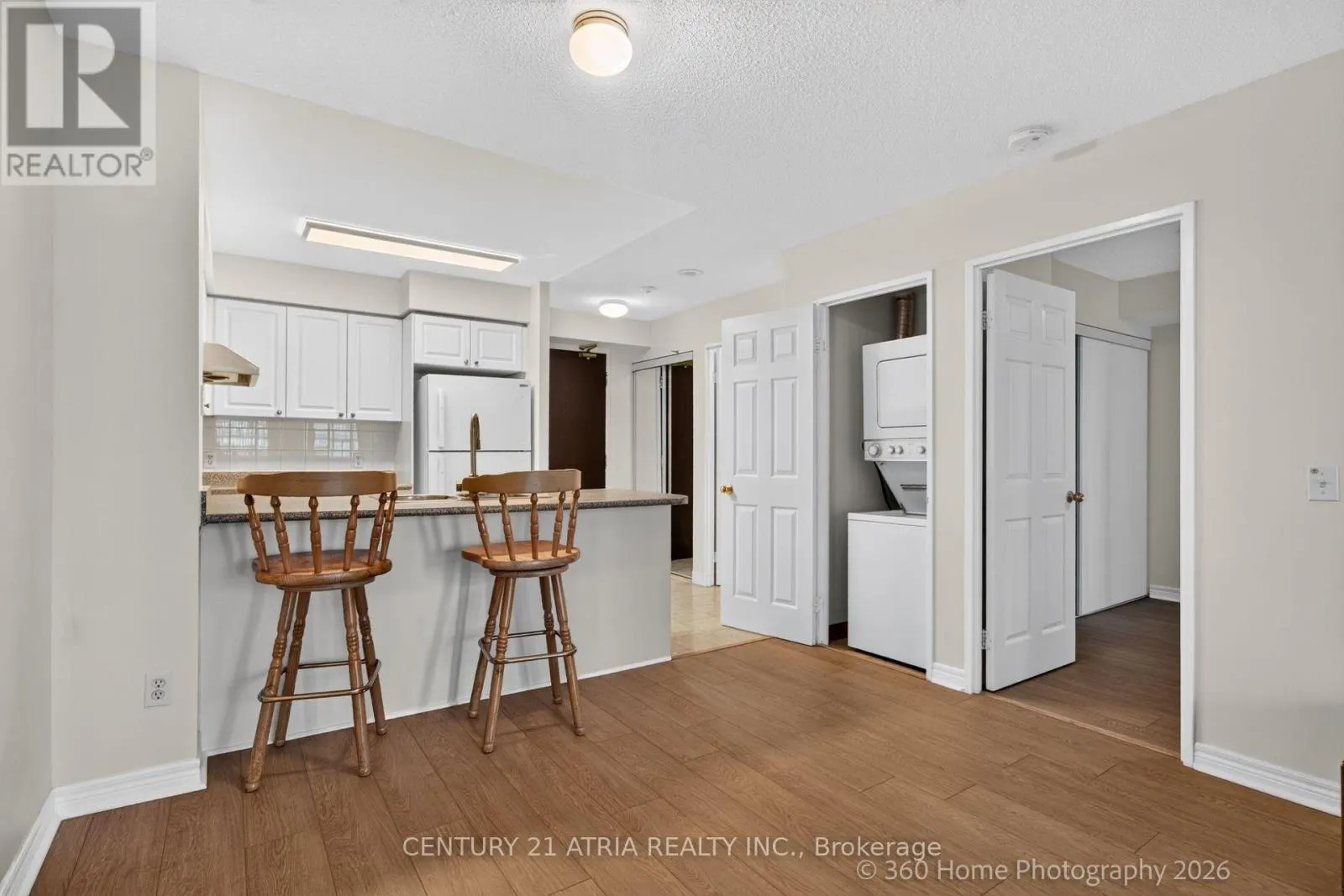 1115 - 18 PARKVIEW AVENUE
