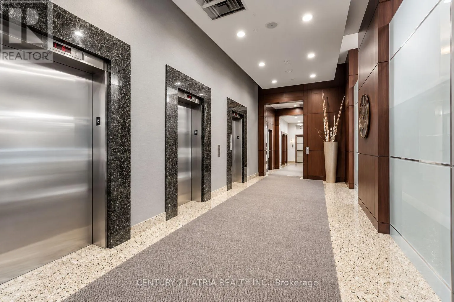 1115 - 18 PARKVIEW AVENUE