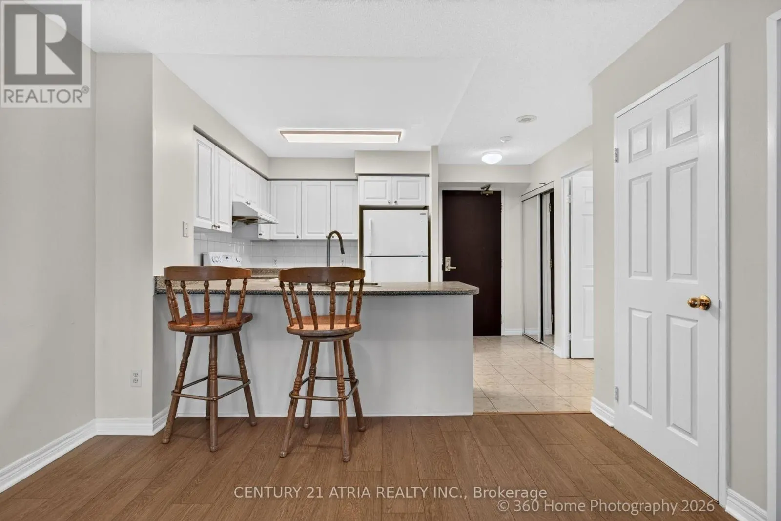 1115 - 18 PARKVIEW AVENUE